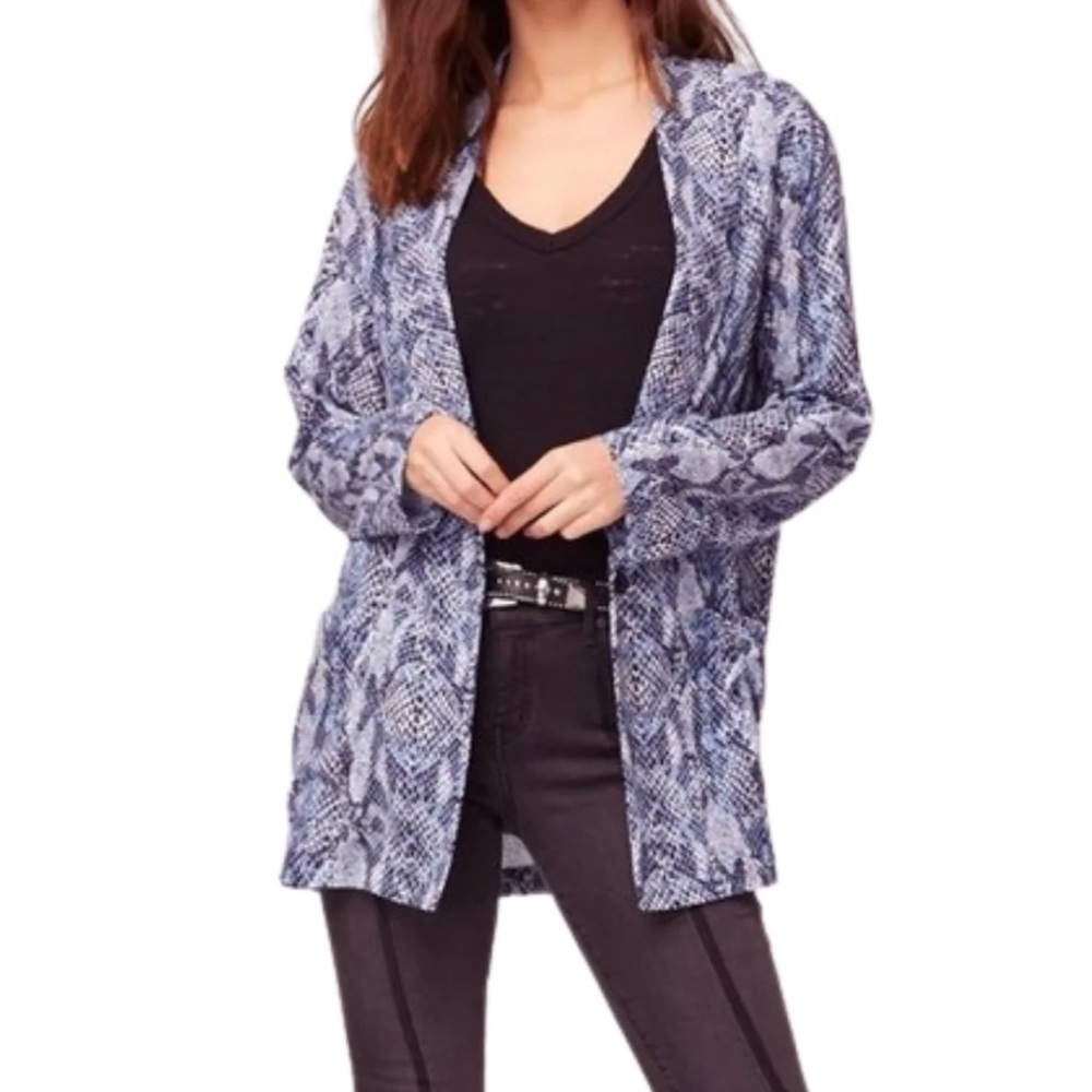 Band of Gypsies blue hues snake skin print single button lightweight blazer Sz L